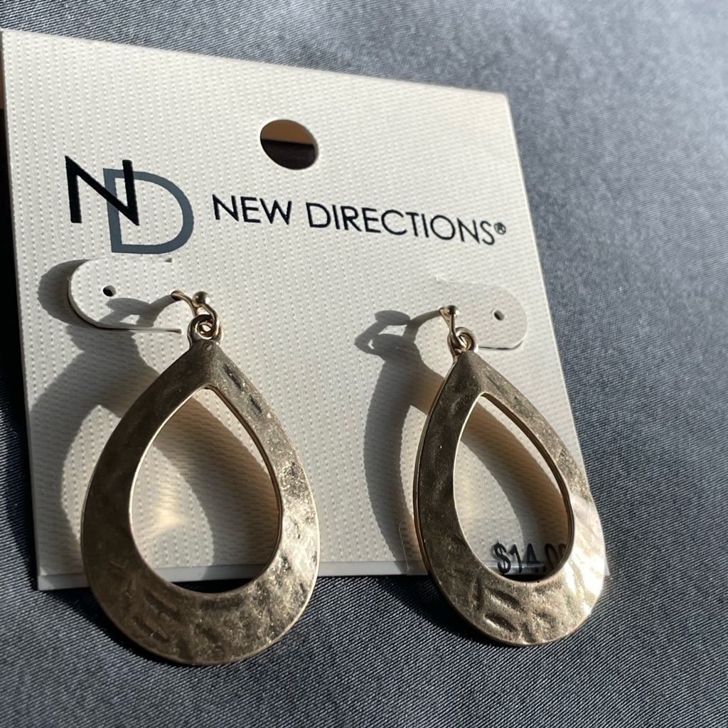 Nwt New Directions Gold Teardrop Dangle Earrings